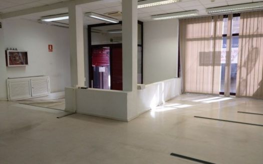 SE ALQUILA. Magnífico local comercial en el centro de Santa Cruz en la calle El Pilar