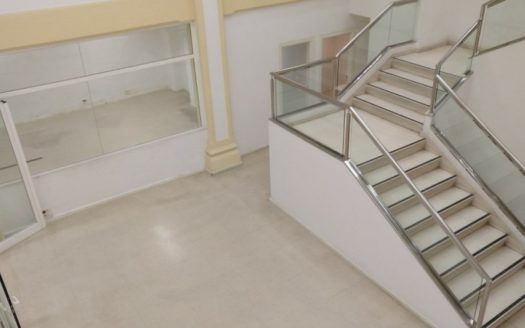 SE ALQUILA. Magnífico local comercial en el centro de Santa Cruz en la calle El Pilar