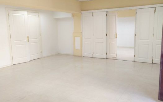 SE ALQUILA. Magnífico local comercial en el centro de Santa Cruz en la calle El Pilar