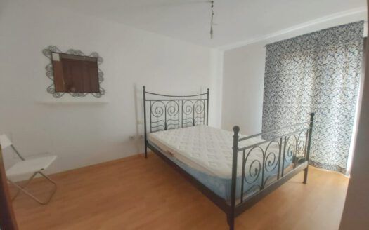 Se alquila precioso adosado en la Hidalga