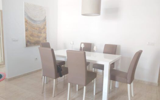 Se alquila bonito apartamento, centro de Güímar