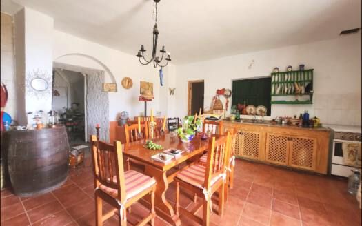 Se vende encantadora casa con terreno en Güímar