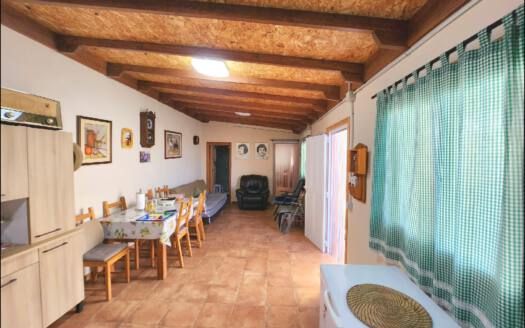 Se vende bonita propiedad en Arico zona Marzagán