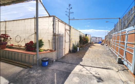 Se vende bonita propiedad en Arico zona Marzagán