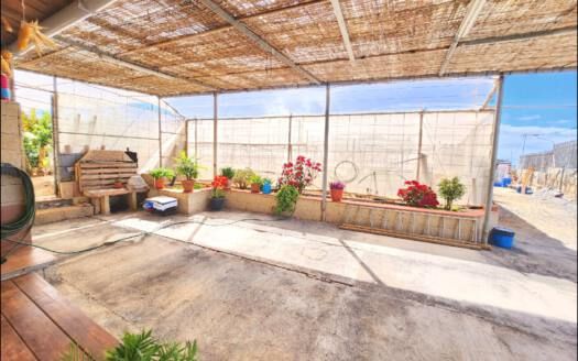 Se vende bonita propiedad en Arico zona Marzagán