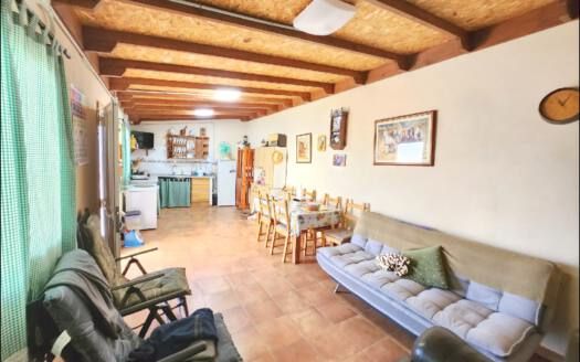 Se vende bonita propiedad en Arico zona Marzagán