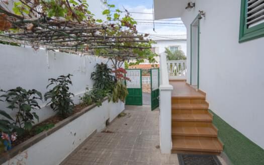 Se vende preciosa casa en Igueste de Candelaria
