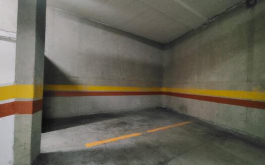 Se vende plaza de garaje con trastero