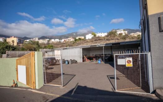 Se vende solar y local de negocios en el centro de Güímar