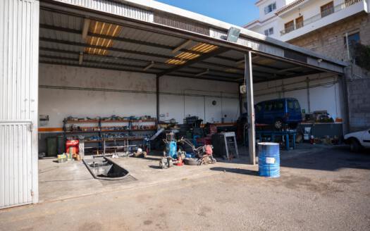 Se vende solar y local de negocios en el centro de Güímar