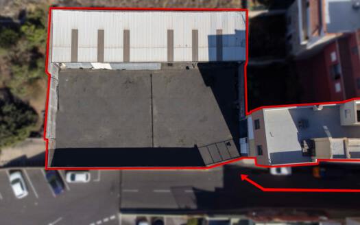 Se vende solar y local de negocios en el centro de Güímar