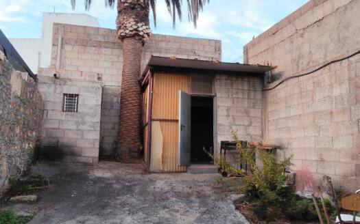 Se alquila local en Arafo