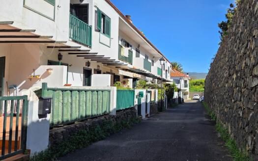 Se vende chalet adosado en La Laguna