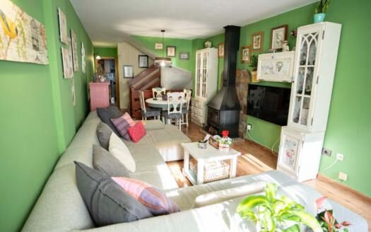 Se vende chalet adosado en La Laguna