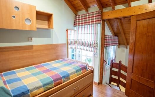 Se vende chalet adosado en La Laguna