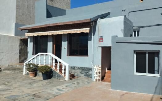 Se vende casa en centro de Güímar