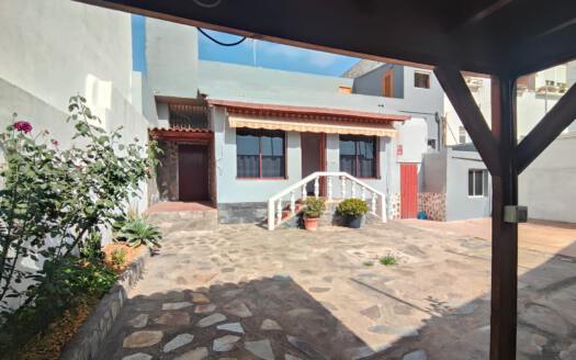 Se vende casa en centro de Güímar