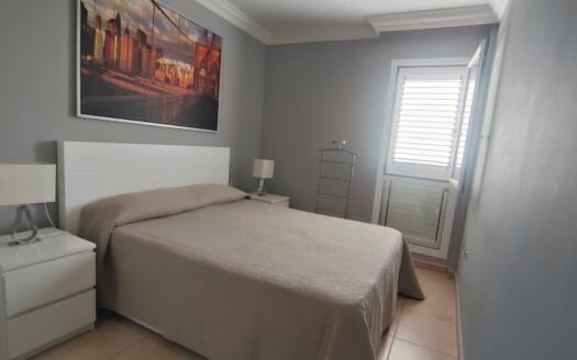 Se alquila apartamento en El Poris