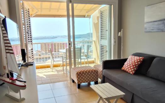 Se alquila apartamento en El Poris