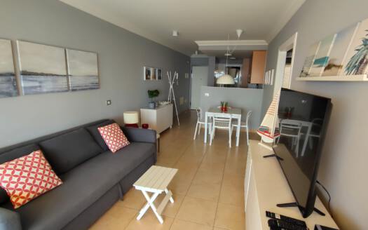 Se alquila apartamento en El Poris