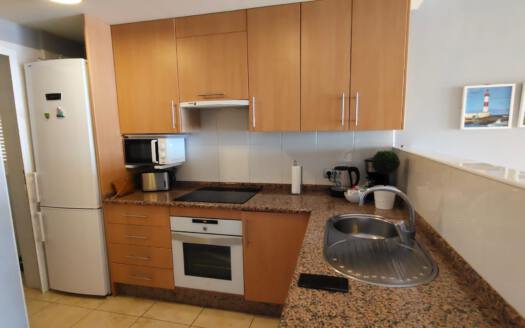 Se alquila apartamento en El Poris