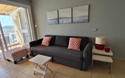 Se alquila apartamento en El Poris