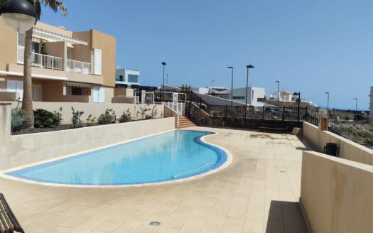 Se alquila apartamento en El Poris