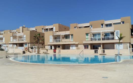 Se alquila apartamento en El Poris