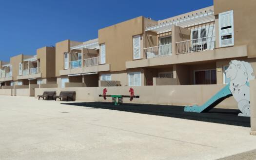 Se alquila apartamento en El Poris
