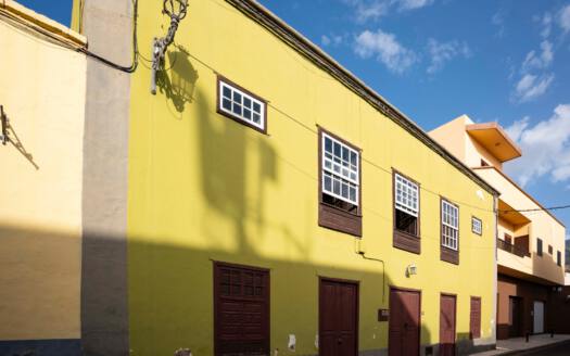 Se vende espectacular casa antigua en Arafo